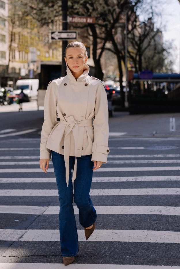 Stylizacje petite – co sprawia, że jedne skracają, a inne wydłużają sylwetkę?