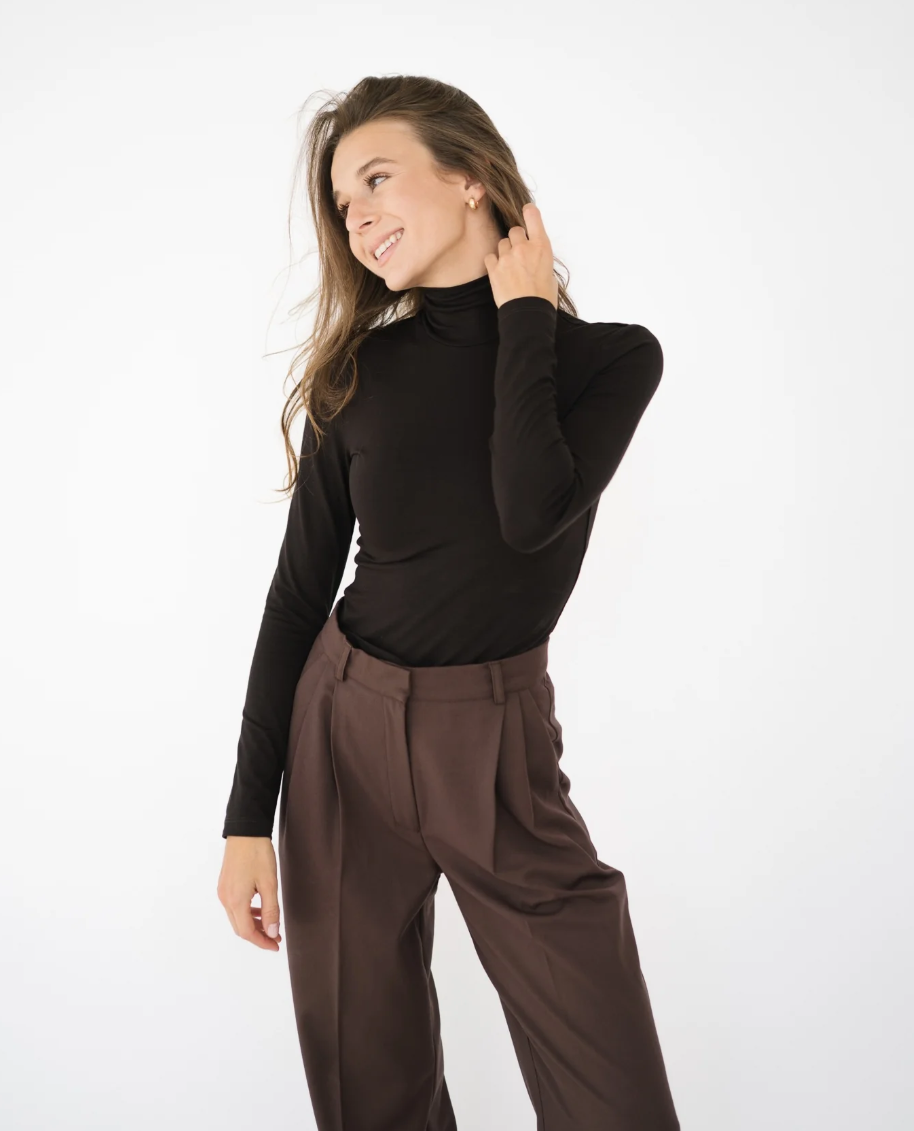 Wiskoza – co to za materiał i czy naprawdę będziesz go lubić? Zobacz!