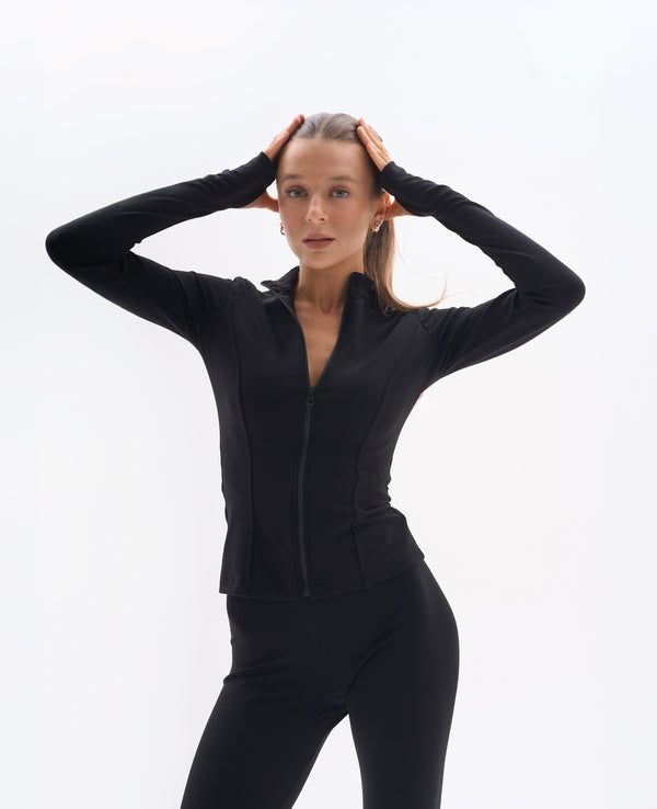 Bluza Balance Black dla niskich kobiet do 164 cm wzrostu z dopasowanym krojem i zamkiem.